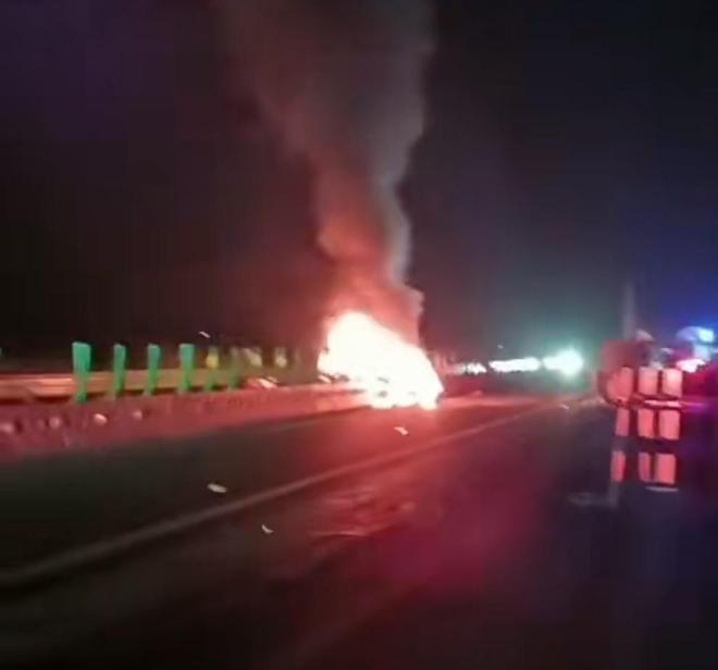 门徒平台注册：SU7高速事故起火致3人遇难，车主：女友遭遇不幸，目前暂未收到小米回复