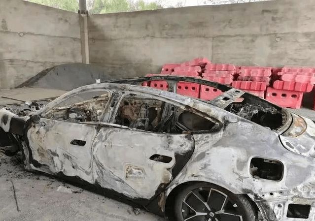 门徒平台注册：SU7高速事故起火致3人遇难，车主：女友遭遇不幸，目前暂未收到小米回复